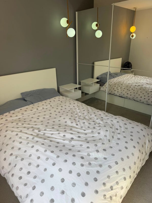 Room Plato Road in Greater London