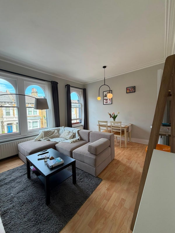 Room Plato Road in Greater London