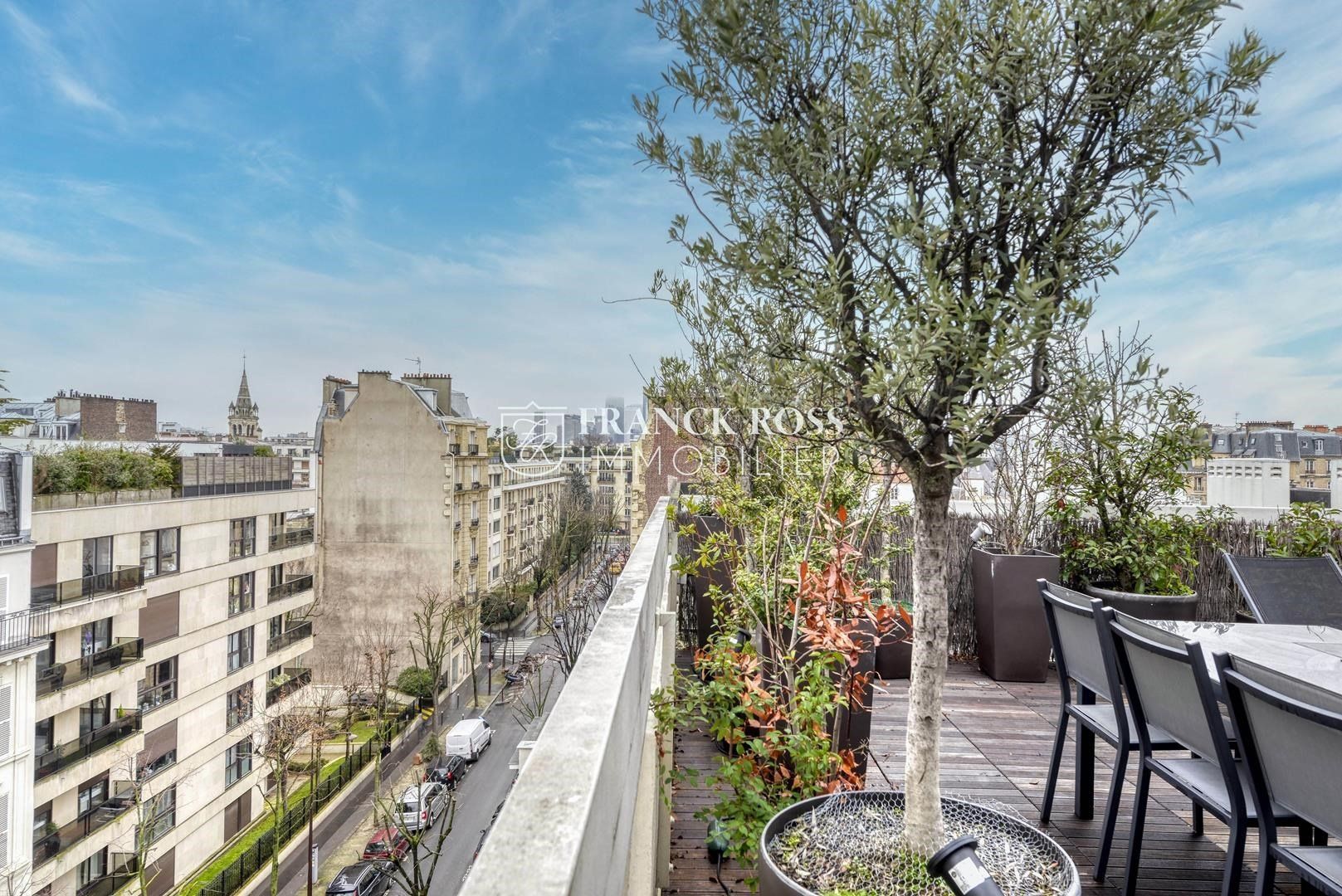 Appartement Rue Perronet à Neuilly-sur-Seine