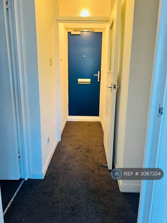 Flat Blake Avenue in Greater London