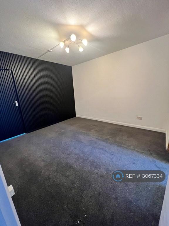 Flat Blake Avenue in Greater London