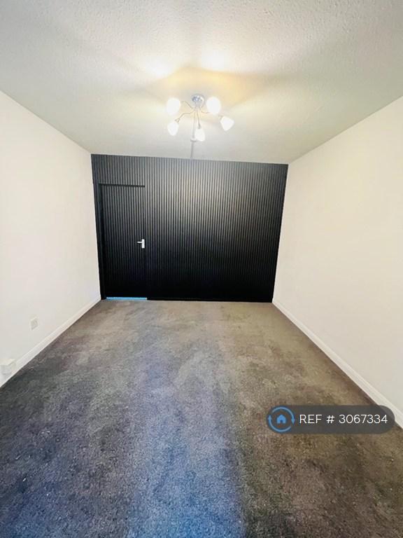 Flat Blake Avenue in Greater London