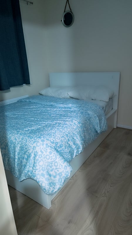 Room Newmarsh Road in Greater London