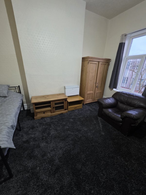 Room Preston New Road in Blackburn