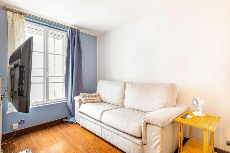Flat Rue Saint-Denis in Paris