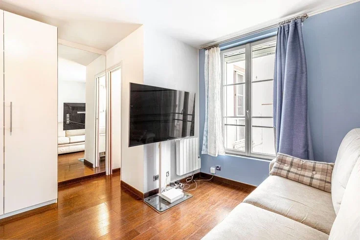 Flat Rue Saint-Denis in Paris