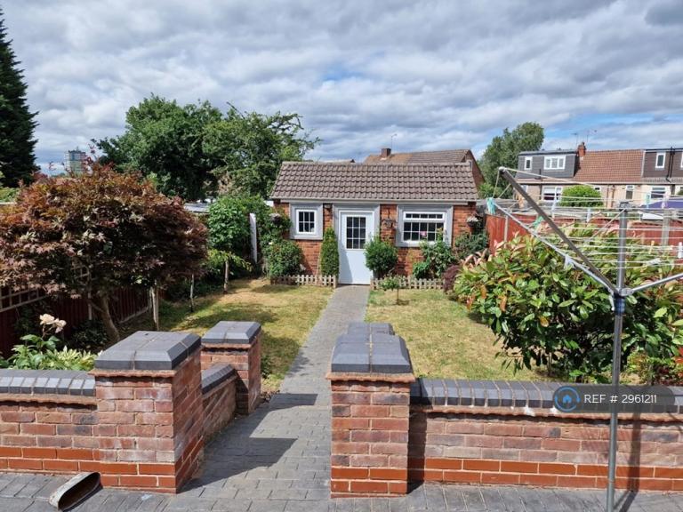 House Blackberry Lane in Coventry