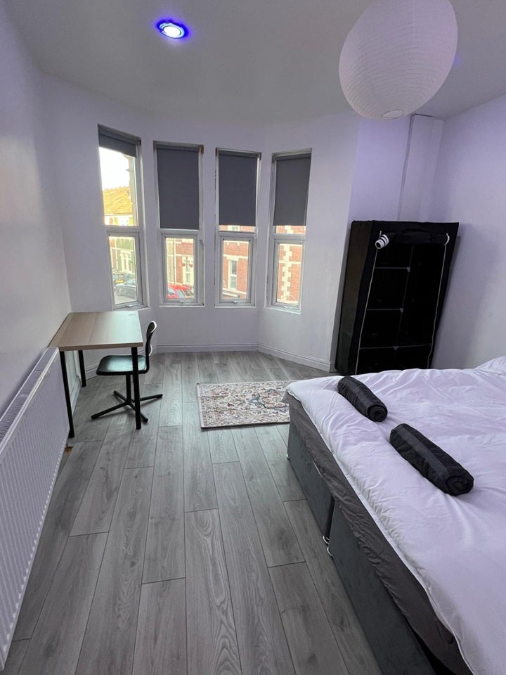 Room All Hallows Road in Bristol