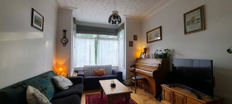 Room Meanwood Road in Leeds