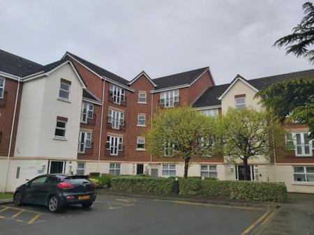Flat Peckerdale Gardens in Derby