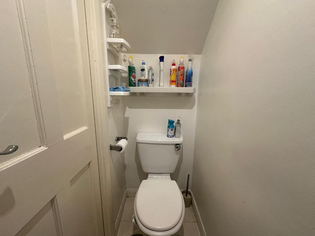 Room Carlisle Avenue in Greater London
