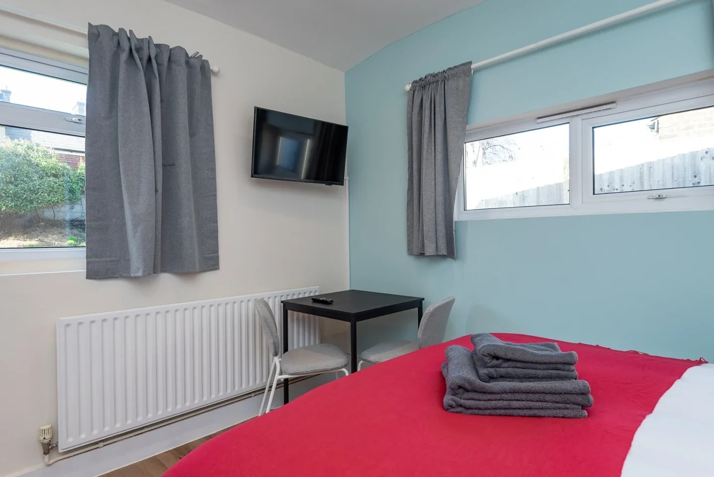 Flat Bournevale Road in Greater London