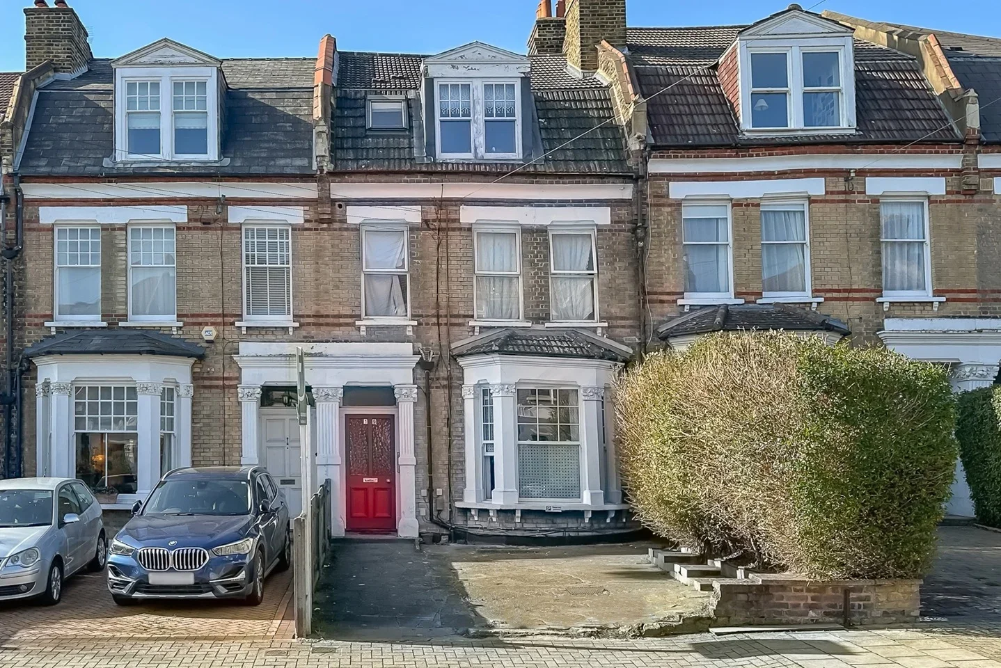 Flat Bournevale Road in Greater London