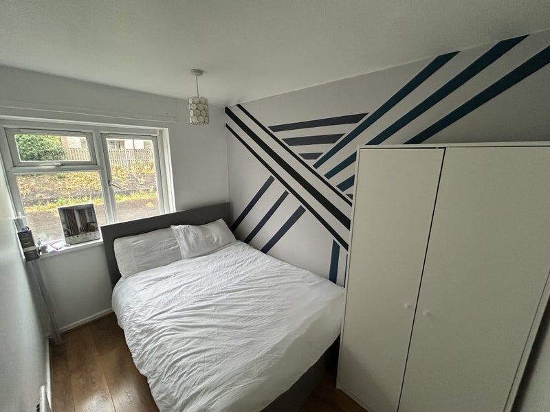 Room Honeybourne Close in Halesowen