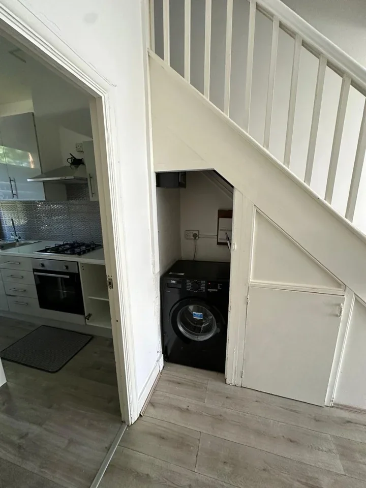 Room Brantwood Road in Greater London