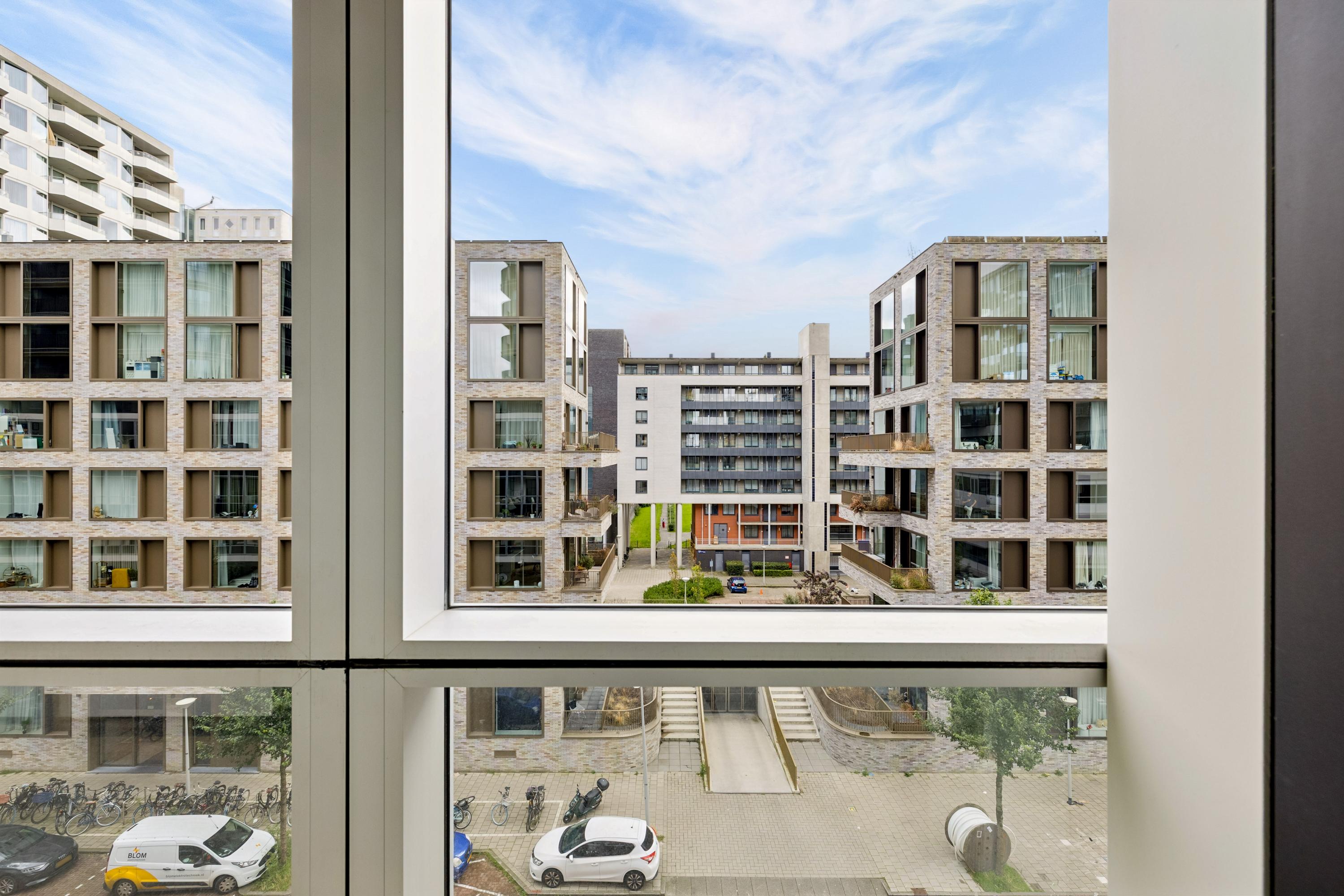 Appartement te huur: Elizabeth Anscombestraat 355, Amsterdam