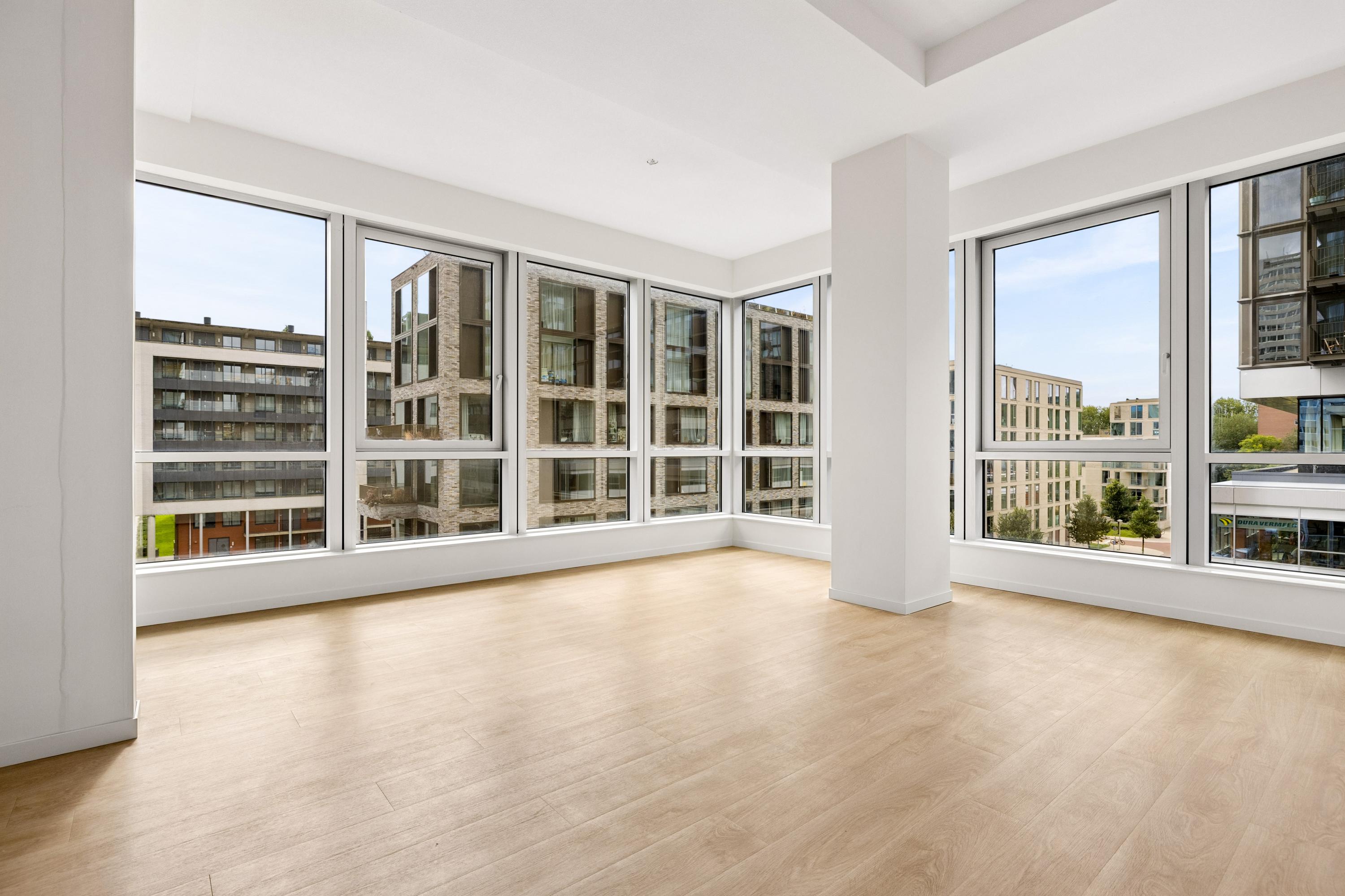 Appartement te huur: Elizabeth Anscombestraat 355, Amsterdam