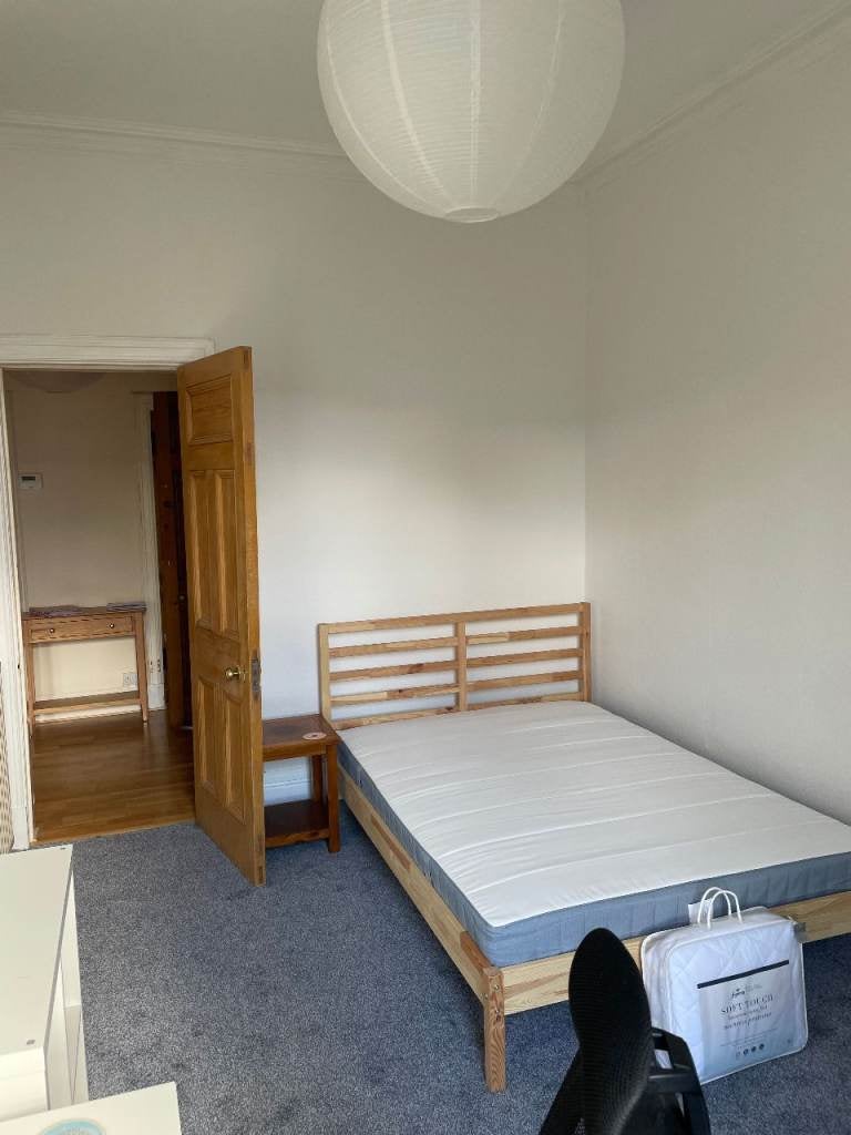 Flat Bellefield Avenue in Dundee