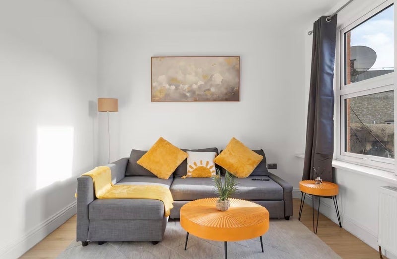 Flat Plashet Grove in Greater London