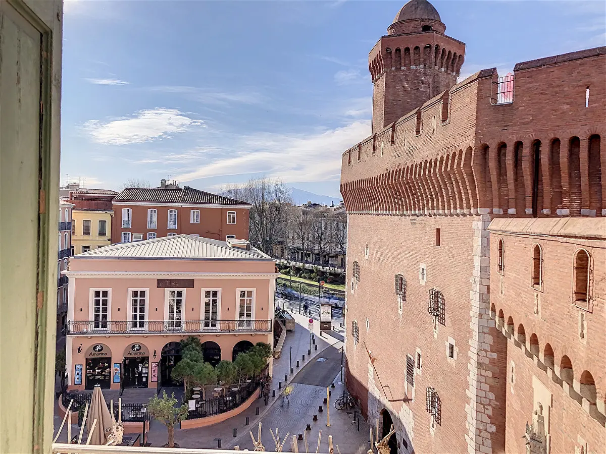 Flat Place de la Victoire in Perpignan