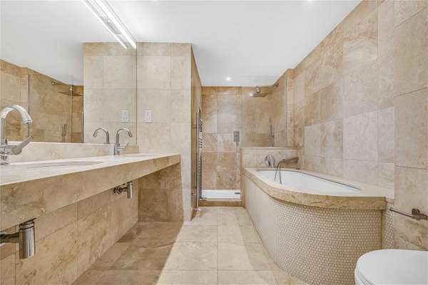 House Elm Grove in Greater London