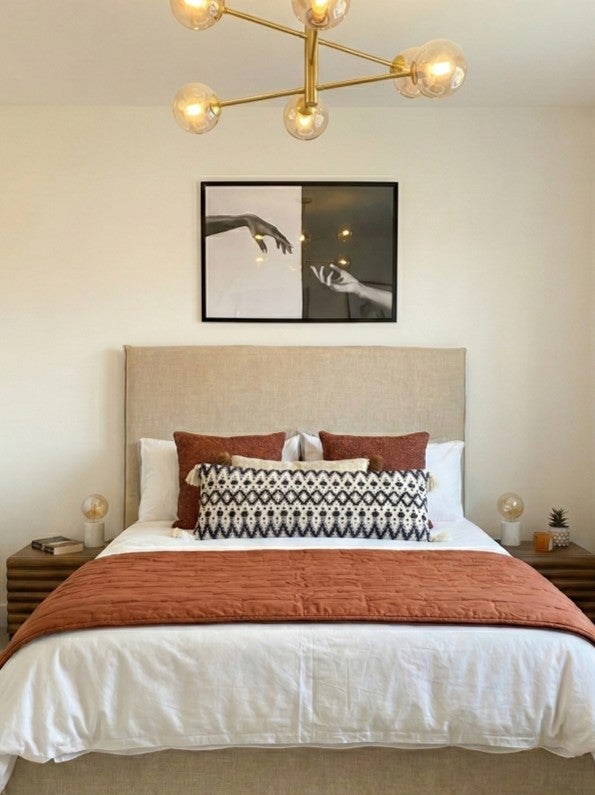 Room Epstein Square in Greater London
