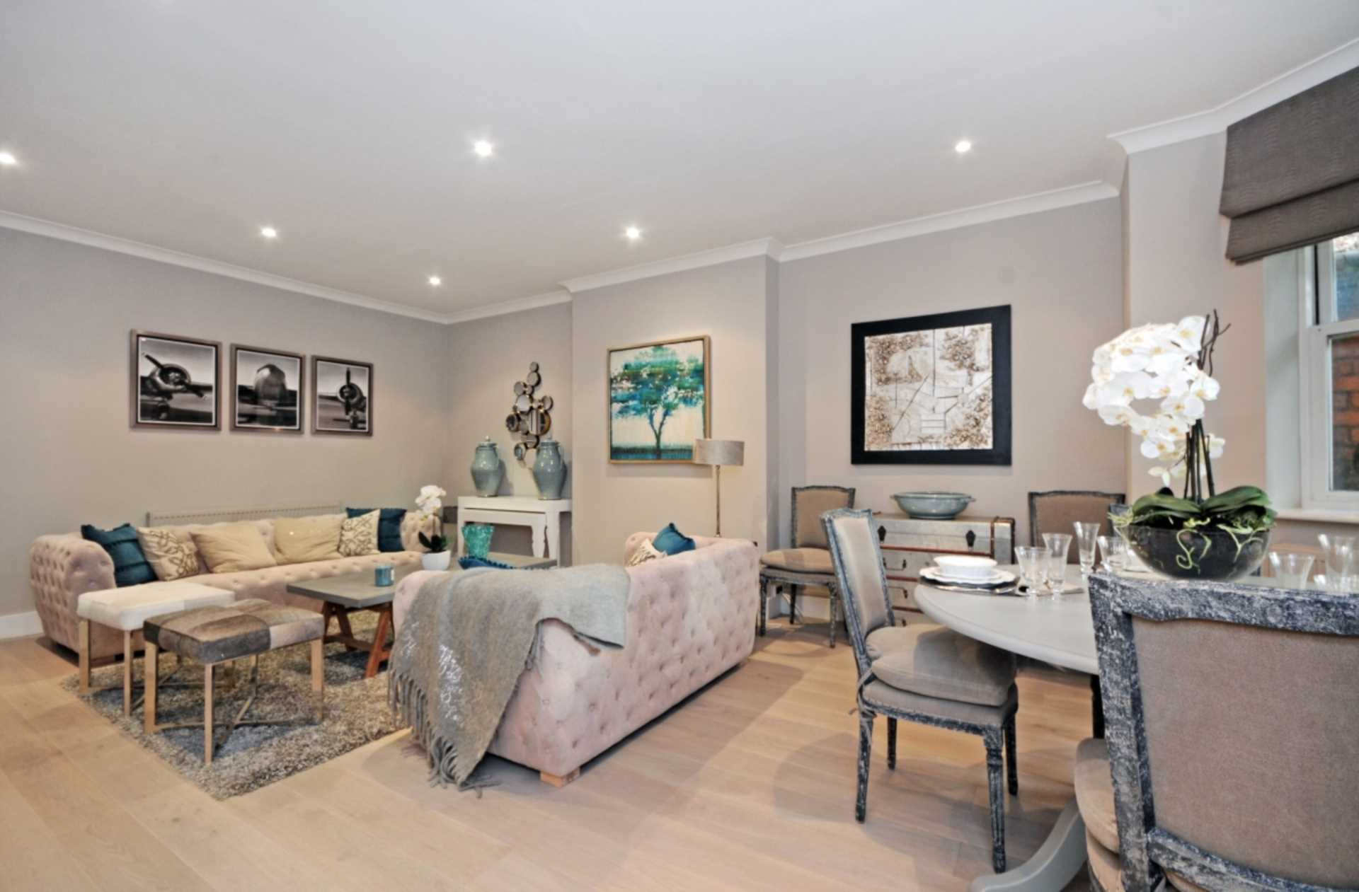 Flat Fitzjohn's Avenue in London