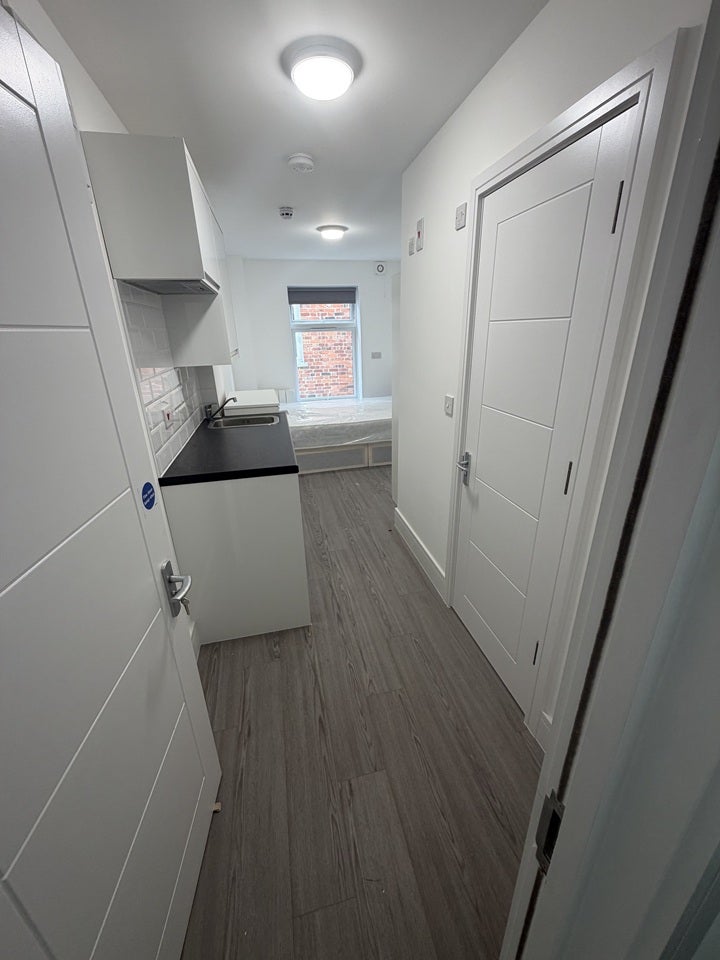 Flat Rostella Road in Greater London