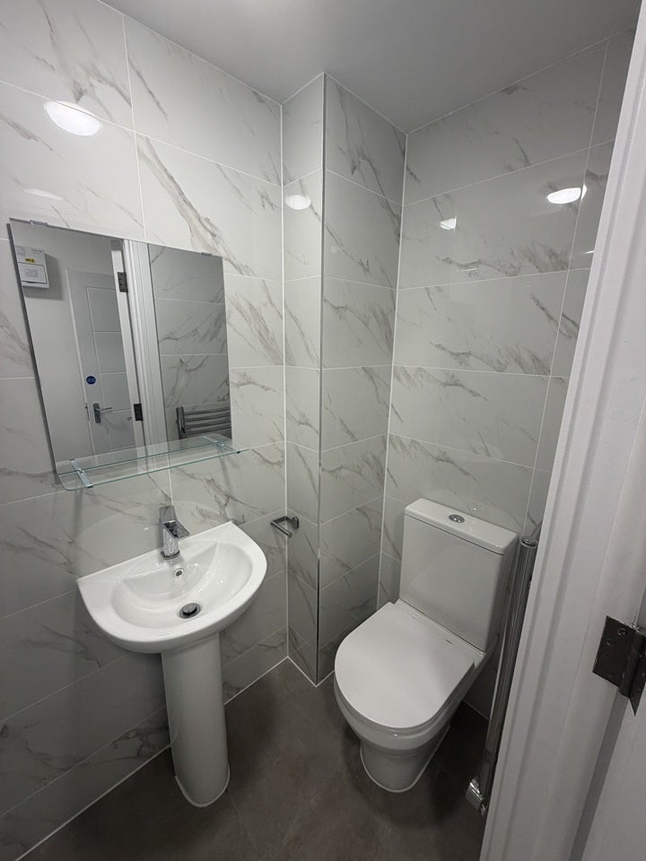 Flat Rostella Road in Greater London