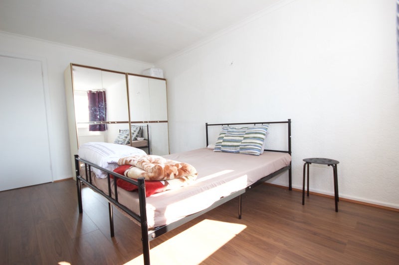 Room Stamford Close in Greater London
