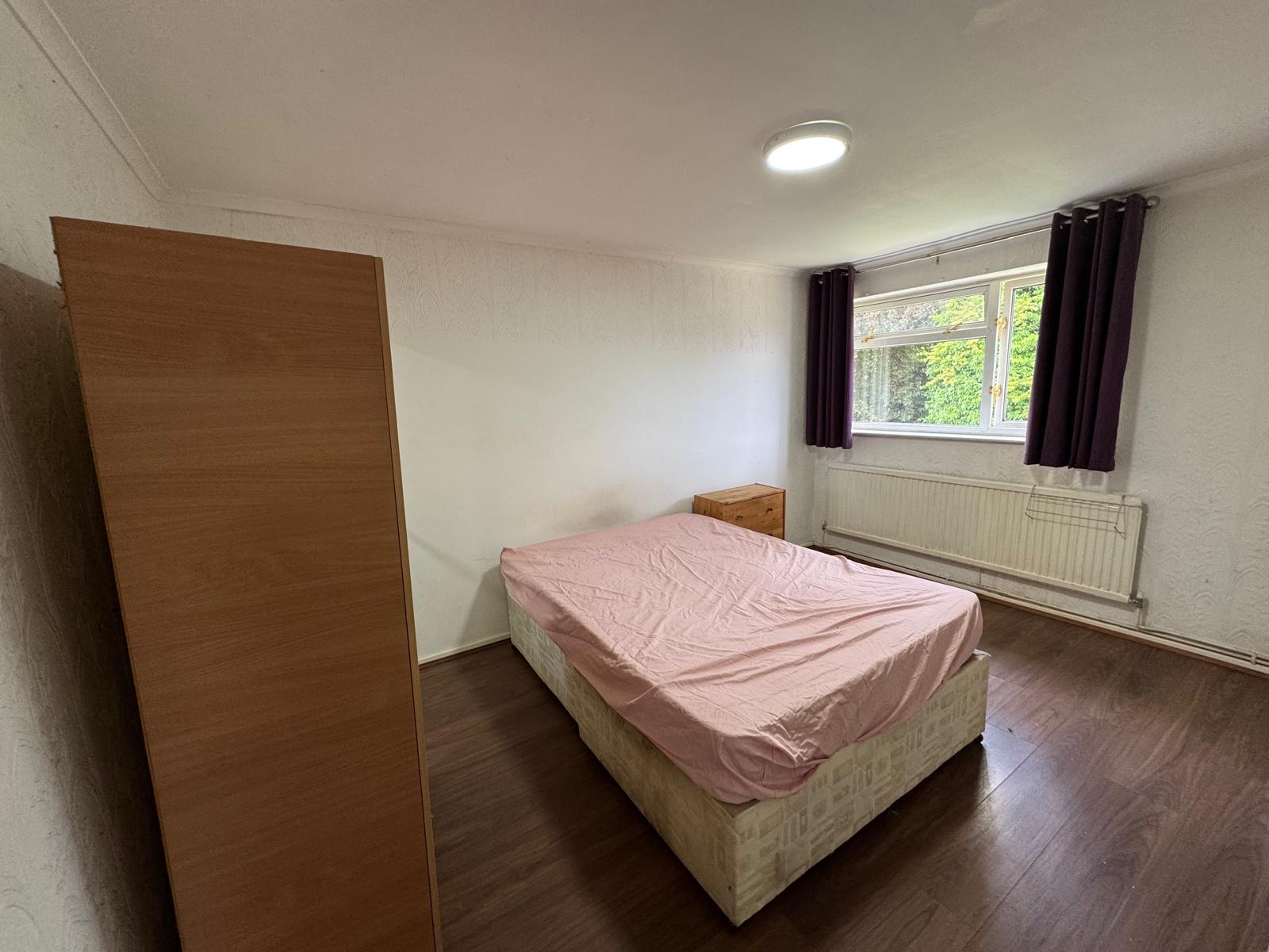 Room Stamford Close in Greater London