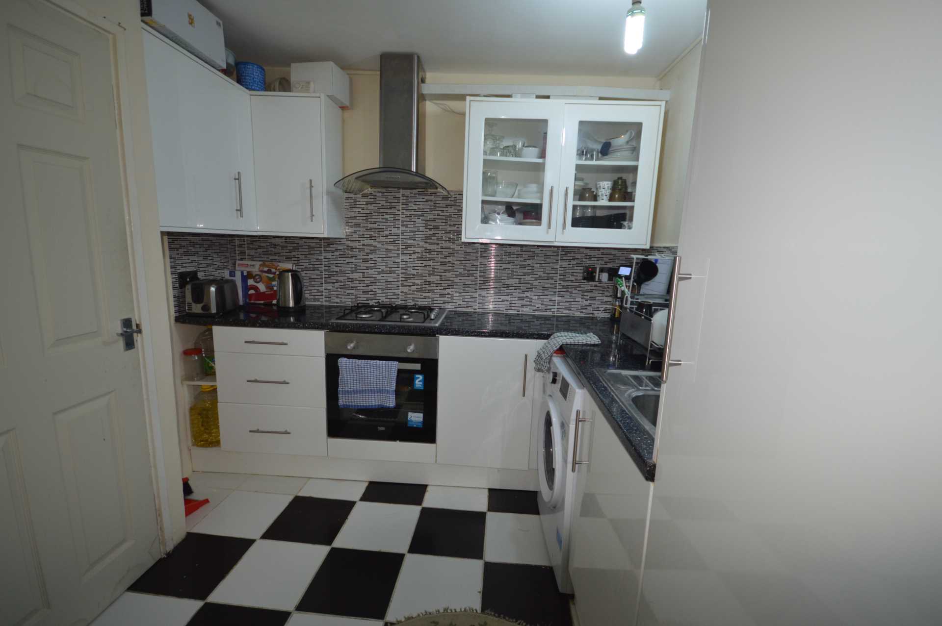 Flat Addison Way in Greater London