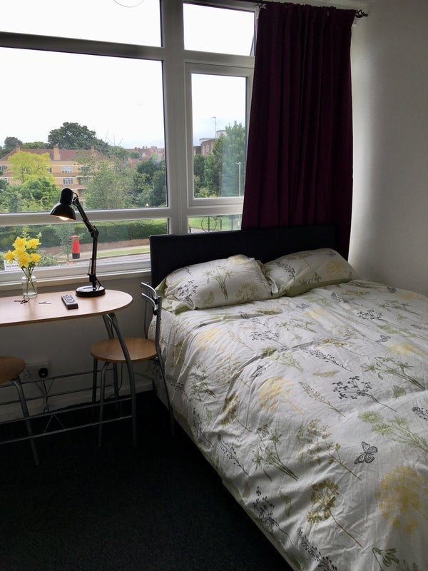 Room Kersfield Road in Greater London