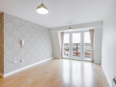 Flat Winterthur Way in Basingstoke and Deane