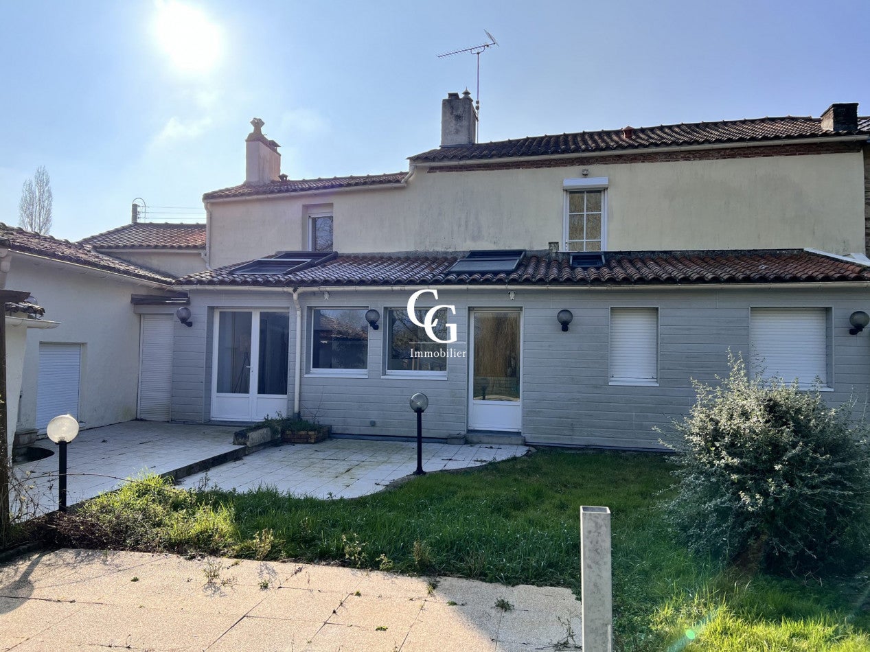 Maison Place Sainte-Anne à Vue