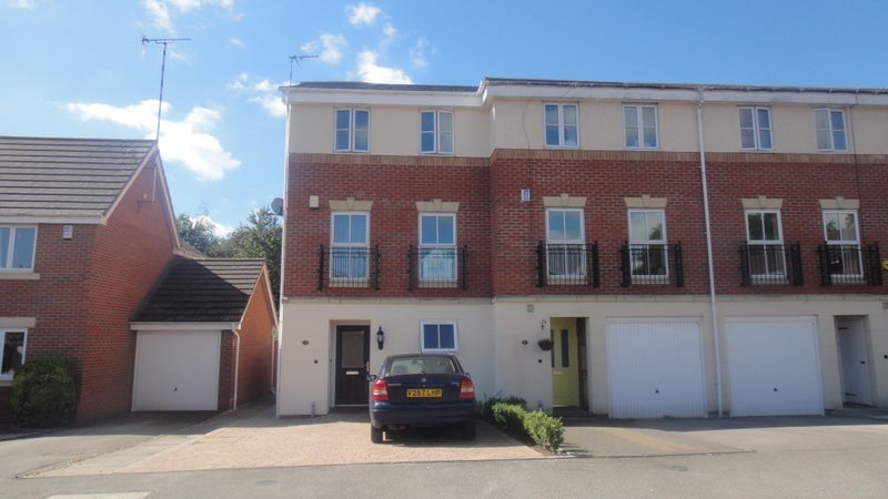 Room Viaduct Close in Rugby