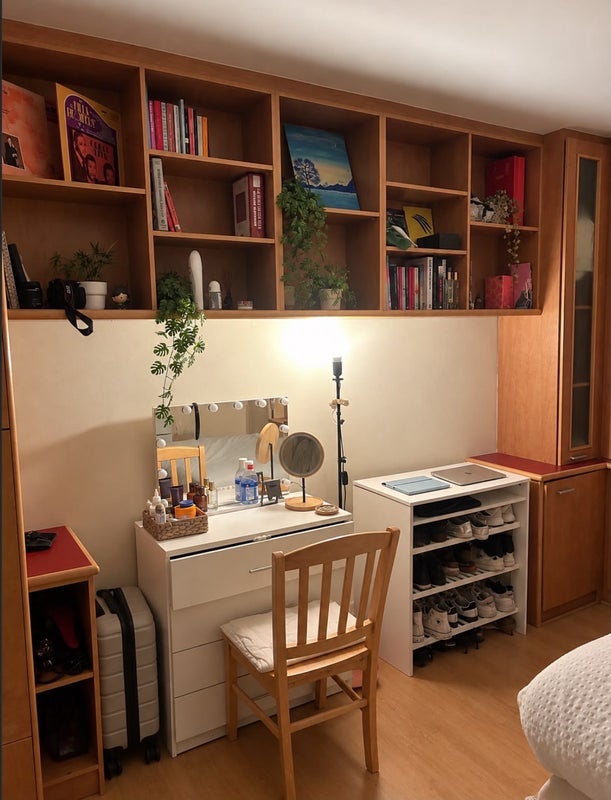 Room Rosemont Road in Greater London