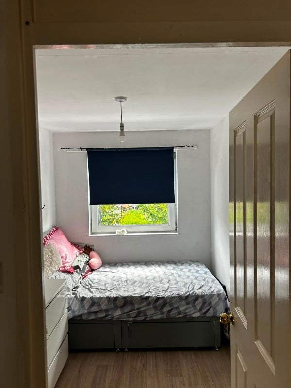 Room Hayes Close in Bristol