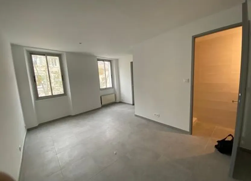 Flat Cours Voltaire in Ollioules