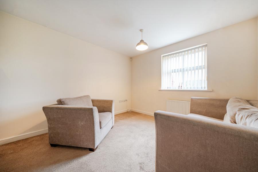 Flat Holywell Drive in Warrington