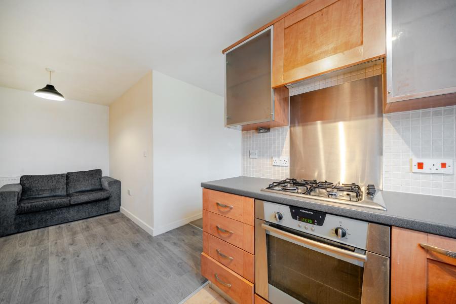 Flat Holywell Drive in Warrington