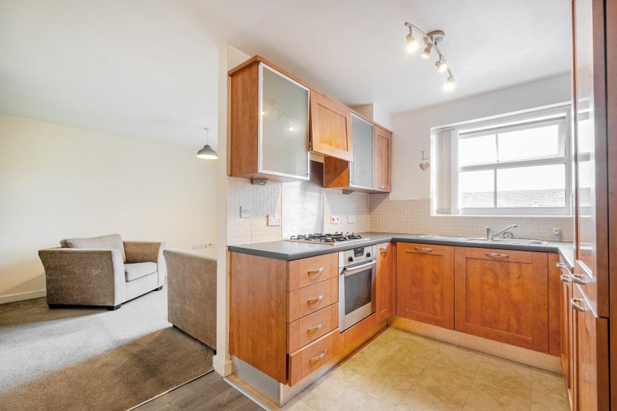 Flat Holywell Drive in Warrington