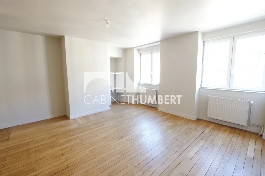Flat Rue Charles de Gaulle in Saint-Étienne