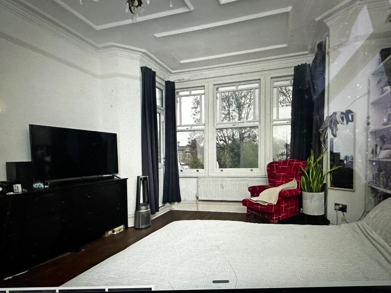 Room Uxbridge Road in Greater London
