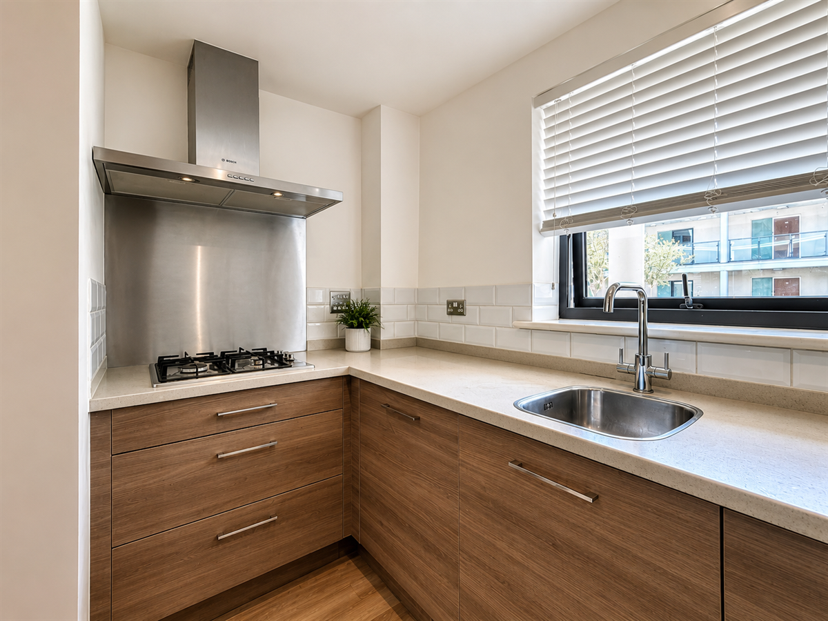 Flat Rollason Way in Brentwood