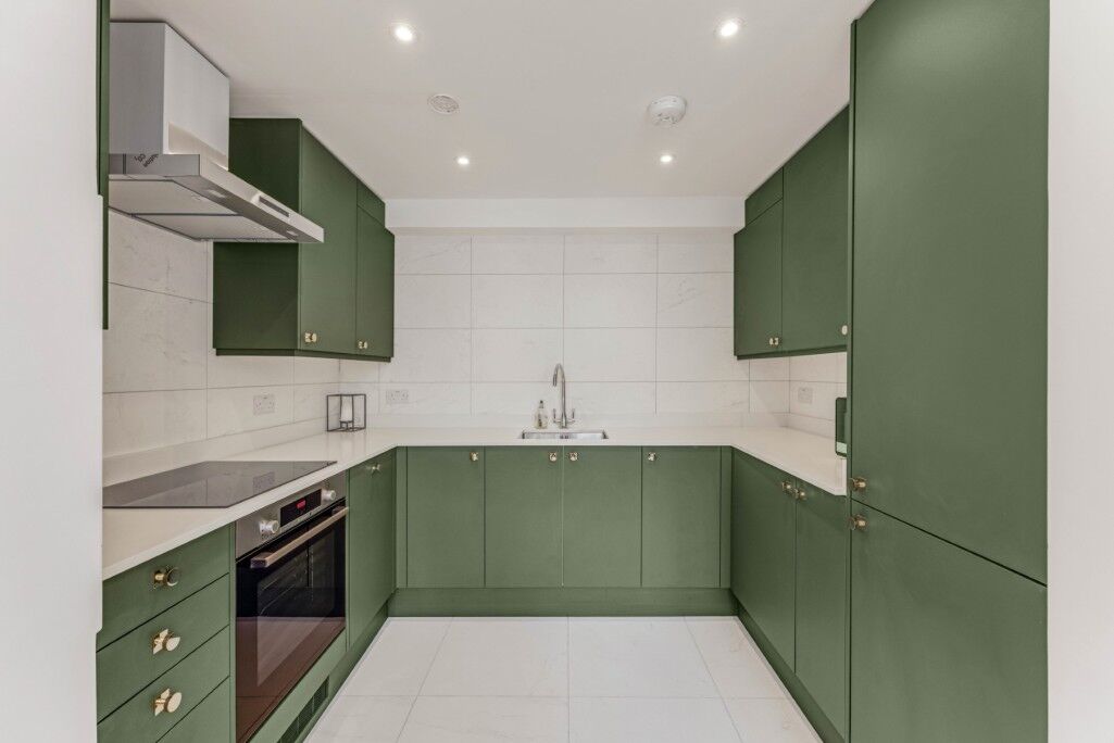 Flat Belsize Park Gardens in Greater London