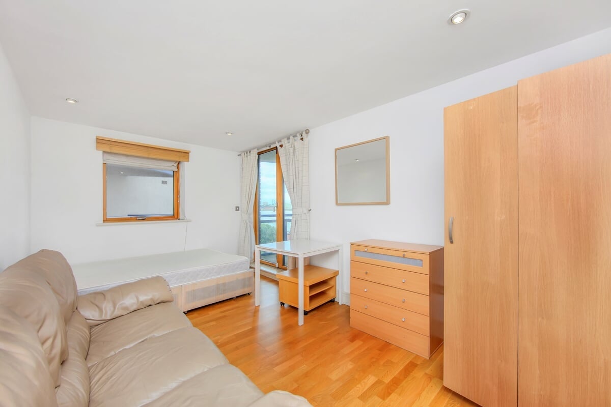 Flat Newton Place in Greater London