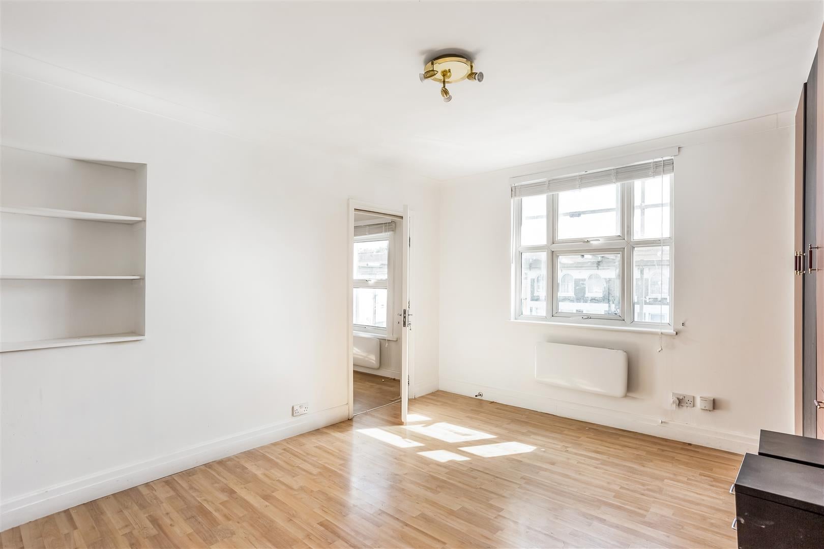 Flat Windsor Road in Greater London