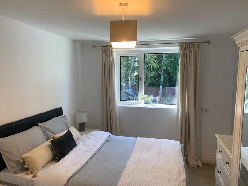 Room Elmdon Close in Metropolitan Borough of Solihull
