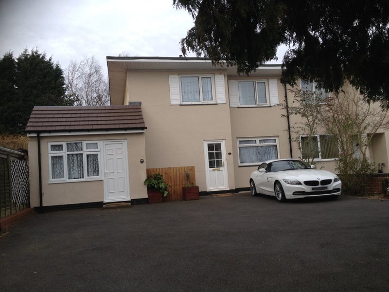 Room Elmdon Close in Metropolitan Borough of Solihull